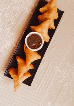 A picture of Cheese Corn Samosa.