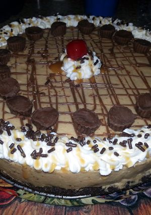 A picture of no bake peanut butter pie.