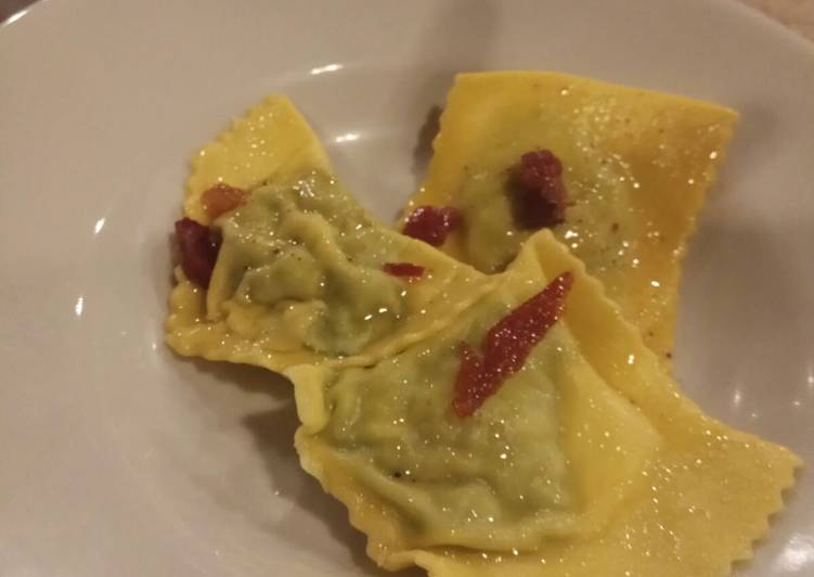 Ravioli ricotta e spinaci