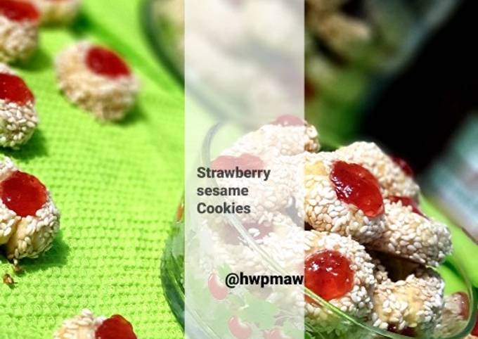 Strawberry sesame Cookies