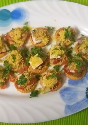 A picture of Namkeen Monaco chaat.