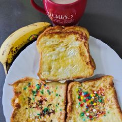 A picture of French Toast.