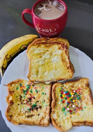 A picture of French Toast.