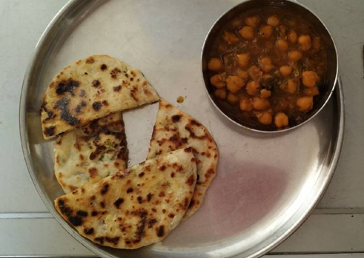 Kulcha and chole