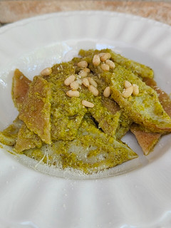Foto di Testaroli con pesto alla genovese