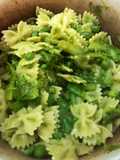 Farfalle con piselli e asparagi
