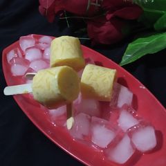 A picture of Falooda kulfi popsicles.
