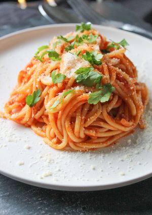 A picture of Spaghetti with homemade oregano tomato sauce.