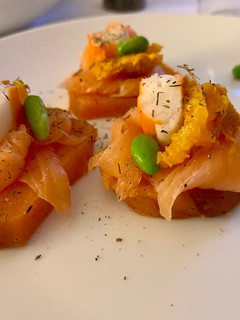 Una foto de Cena fácil con salmón ahumado