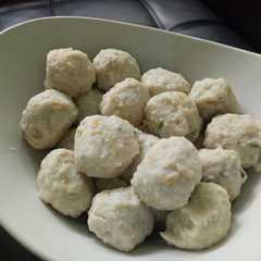 รูปของ Bakso Ayam & Wortel - Disukai Anak-anak