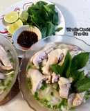 Phở Gà với viên gia vị nêm sẵn/ Chicken Pho