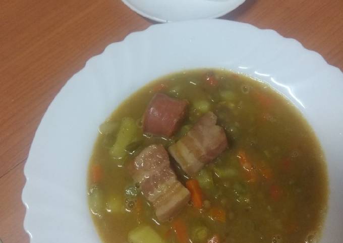 Potaje de lentejas con verdura, bacon y chorizo a mi estilo Receta de Ariel  Santisteban Peña- Cookpad