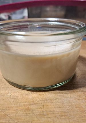Une photo de Pana cotta cerise confite