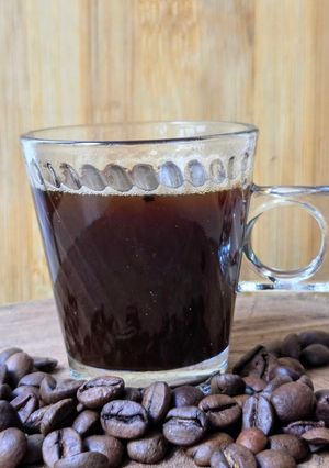 Una foto de Qahwa ☕ Café arábigo con especias: cardamomo, azafrán y clavo de olor ☕