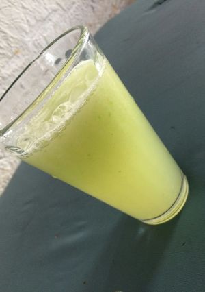 Una foto de Agua de pepino