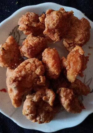 ক্রিস্পি চিকেন পকোড়া (crispy chicken pakoda recipe in Bengali) রেসিপির প্রধান ছবি
