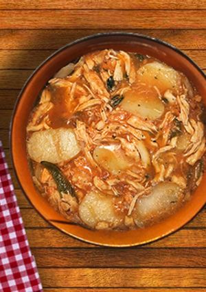 Una foto de Pollo con Rajas en Salsa de Jitomate Estilo Sonora