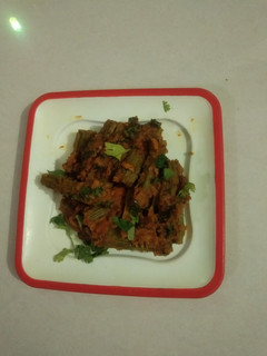 બેસન શાક(Besan Shaak Recipe in Gujarati) રેસીપી મુખ્ય ફોટો