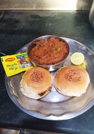 A picture of Pav bhaji.