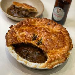 A picture of Steak and Guinness Pie.
