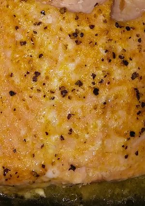 A picture of BgCtGal's Lemon Garlic Butter Salmon.
