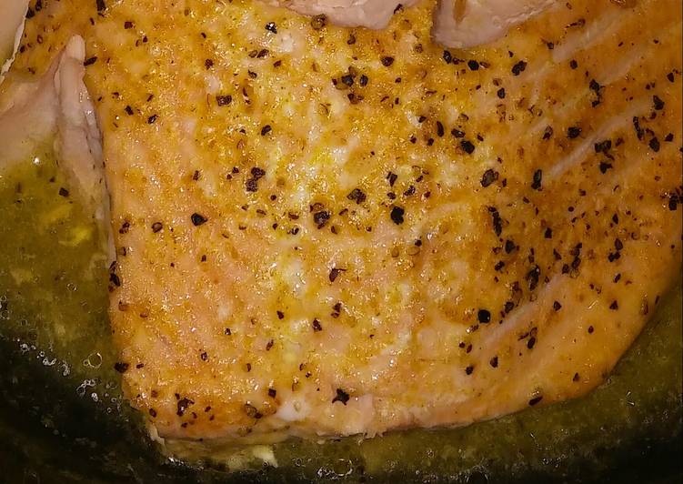 Recipe of Favorite BgCtGal&#39;s Lemon Garlic Butter Salmon