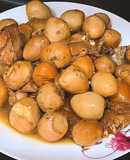 Gà kho trứng cút