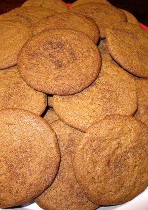 A picture of Cinnamon & Molasses Cookies.