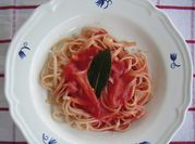 A picture of rosemary bay leaves