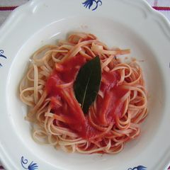 A picture of Basic Tomato Pasta.