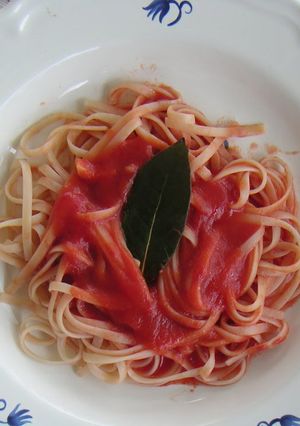 A picture of Basic Tomato Pasta.