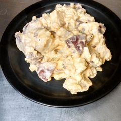 A picture of redskin potatoes salad.