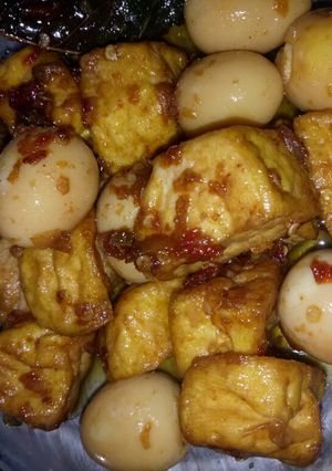 Foto resep Tahu pedas manis with telor puyuh simple