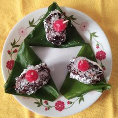 A picture of Dates and Paan Royal Mukhwaas.