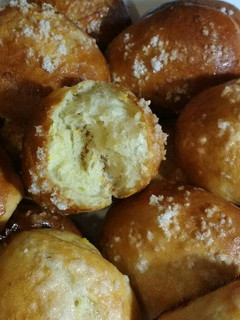 Una foto de Suizos (panecillos de leche) de anís