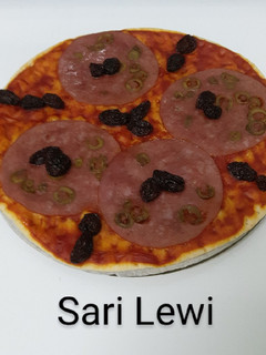 Foto principal de Pizza austera en Horno microondas (4 ingredientes)