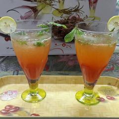 A picture of Pink guava moktail.