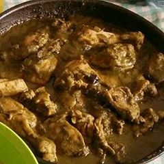 A picture of Coriander chicken curry.