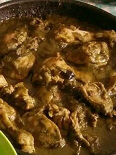 A picture of Coriander chicken curry.