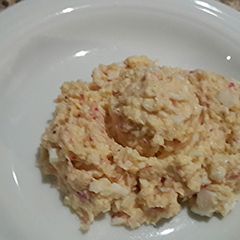 A picture of Egg and radish salad.