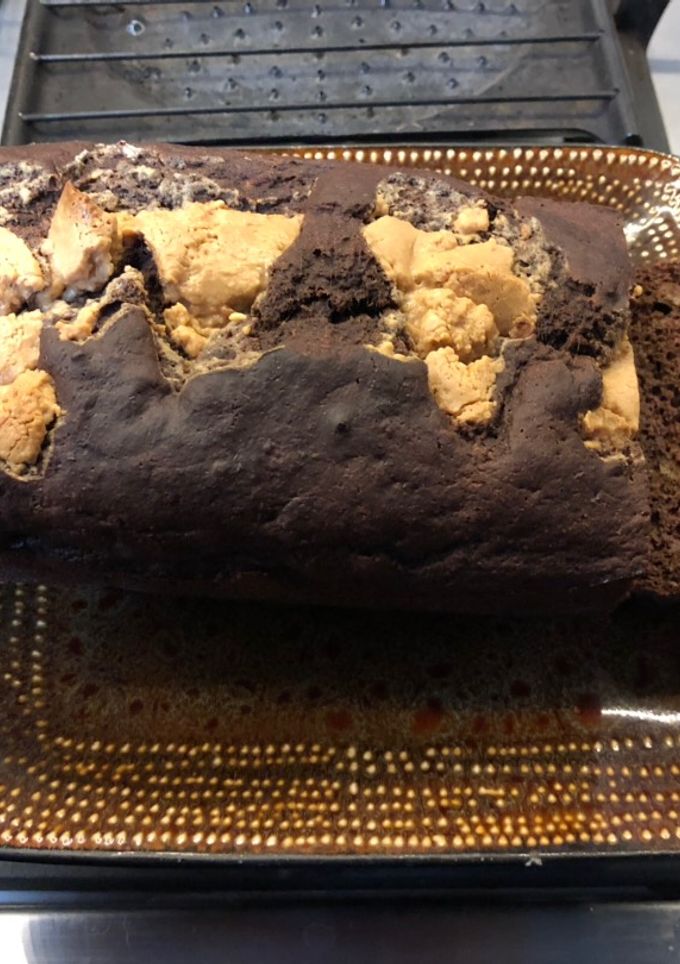 Una foto de Brownie de choco maní y frambuesas sin azúcar