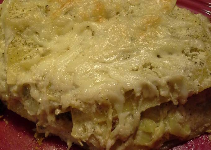 Creamy White Chicken & Artichoke Lasagna