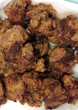A picture of Fried Chicken livers.