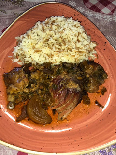 Una foto de Cochezuela con verduras en olla lenta