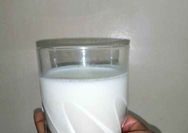 Maziwa mala/ sour milk/ natural yogurt / butter milk
