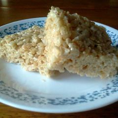 A picture of Vanilla Rice Krispie Treats.
