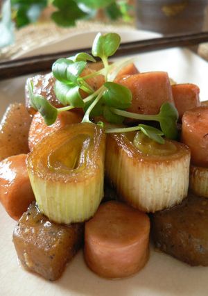 A picture of Fish Sausage and Leek with Konnyaku.