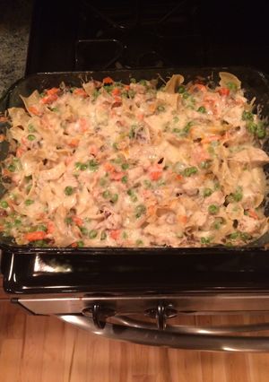 A picture of Chicken Noodle Casserole.
