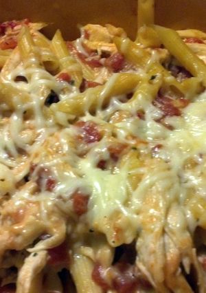A picture of Smoked mozzarella pasta bake.