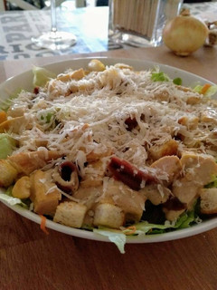 Una foto de Ensalada César 🥗